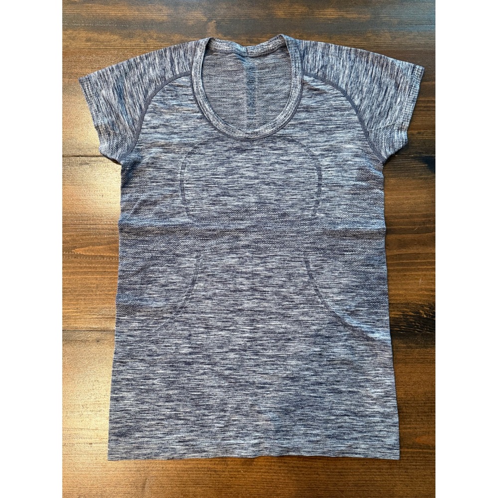 Lululemon Swiftly Tech Short Sleeve Crew Blue White Space Dye Size 10